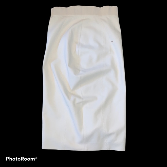 Classic and sexy Max Mara pencil skirt - Picture 2 of 5